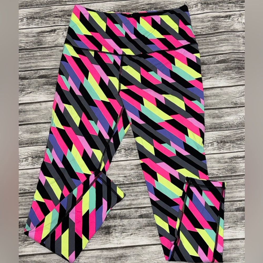 Victoria’s Secret knockout leggings size M